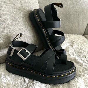 Dr. Martens Avery Hydro Toe Loop Platform Sandals